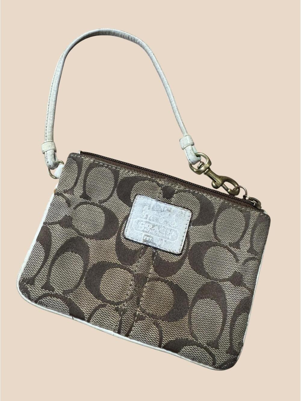 Coach Signature “C” Wristlet Pouch Brown Tan Plaid Interior